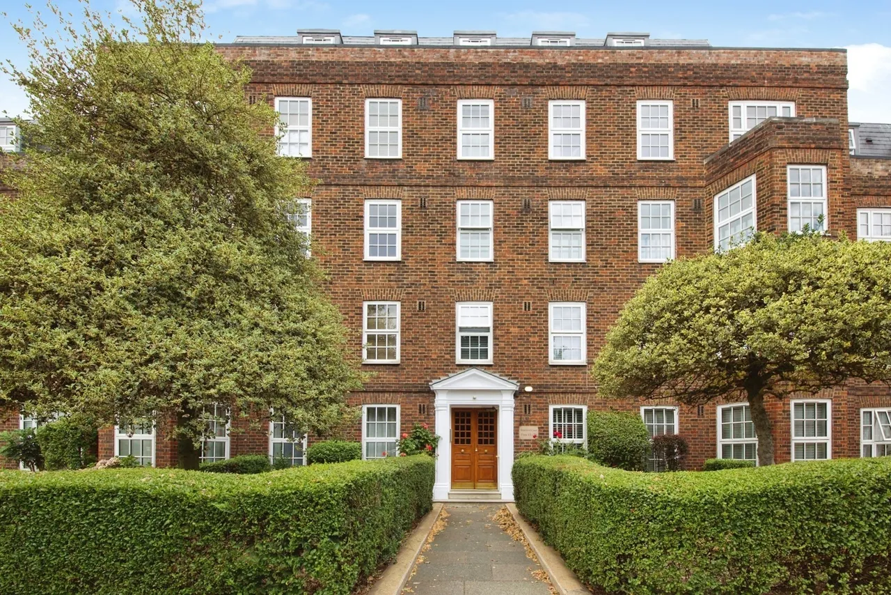 3 bed flat for sale — High Street, Southgate, London, N14