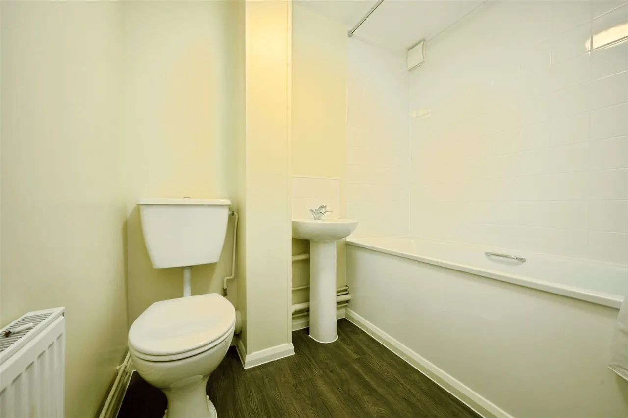Brook Street, Luton, Bedfordshire, LU3, photo 11