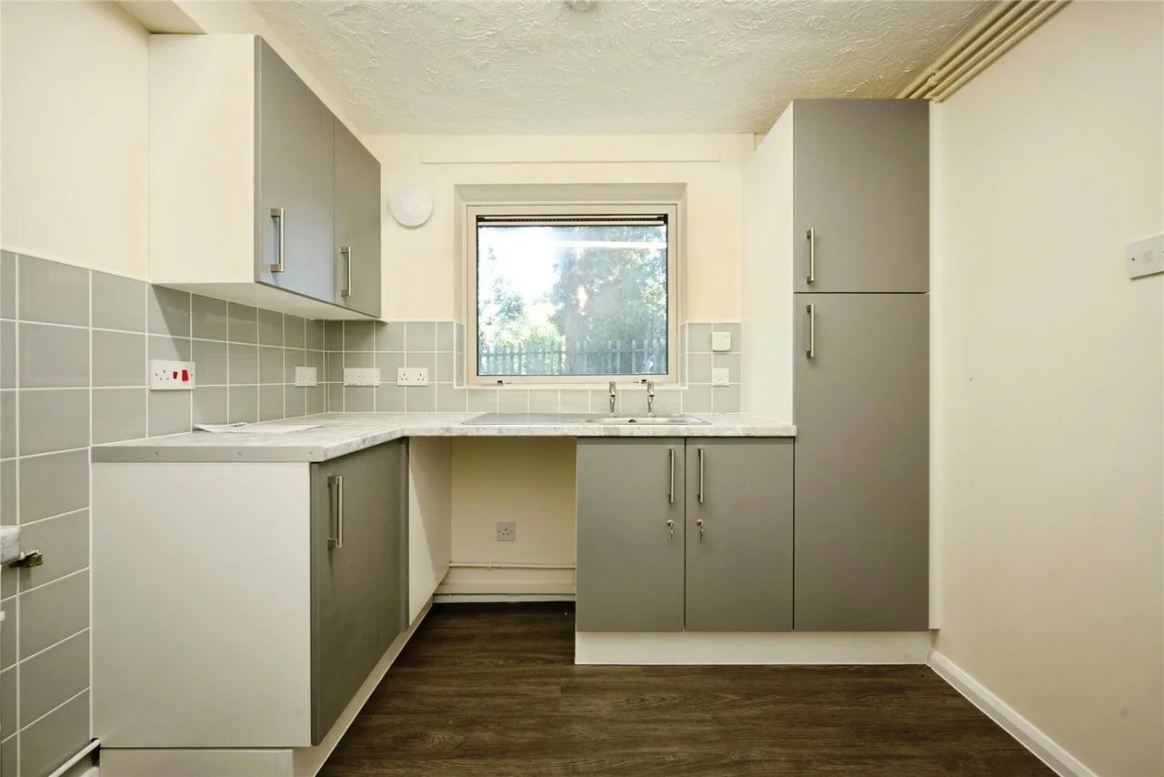Brook Street, Luton, Bedfordshire, LU3, photo 4