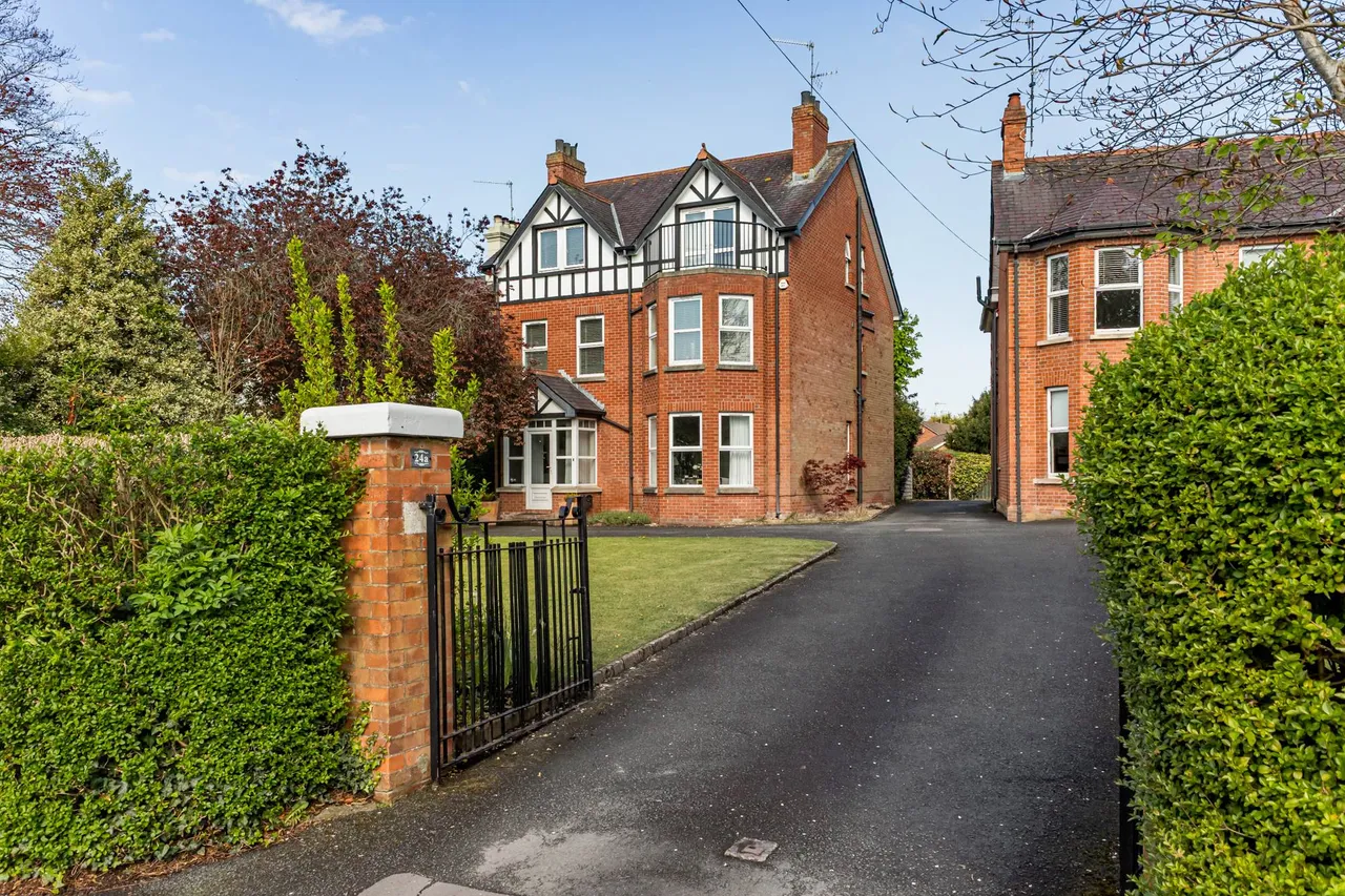 6 bed house for sale, Clonevin Park, Lisburn, BT28