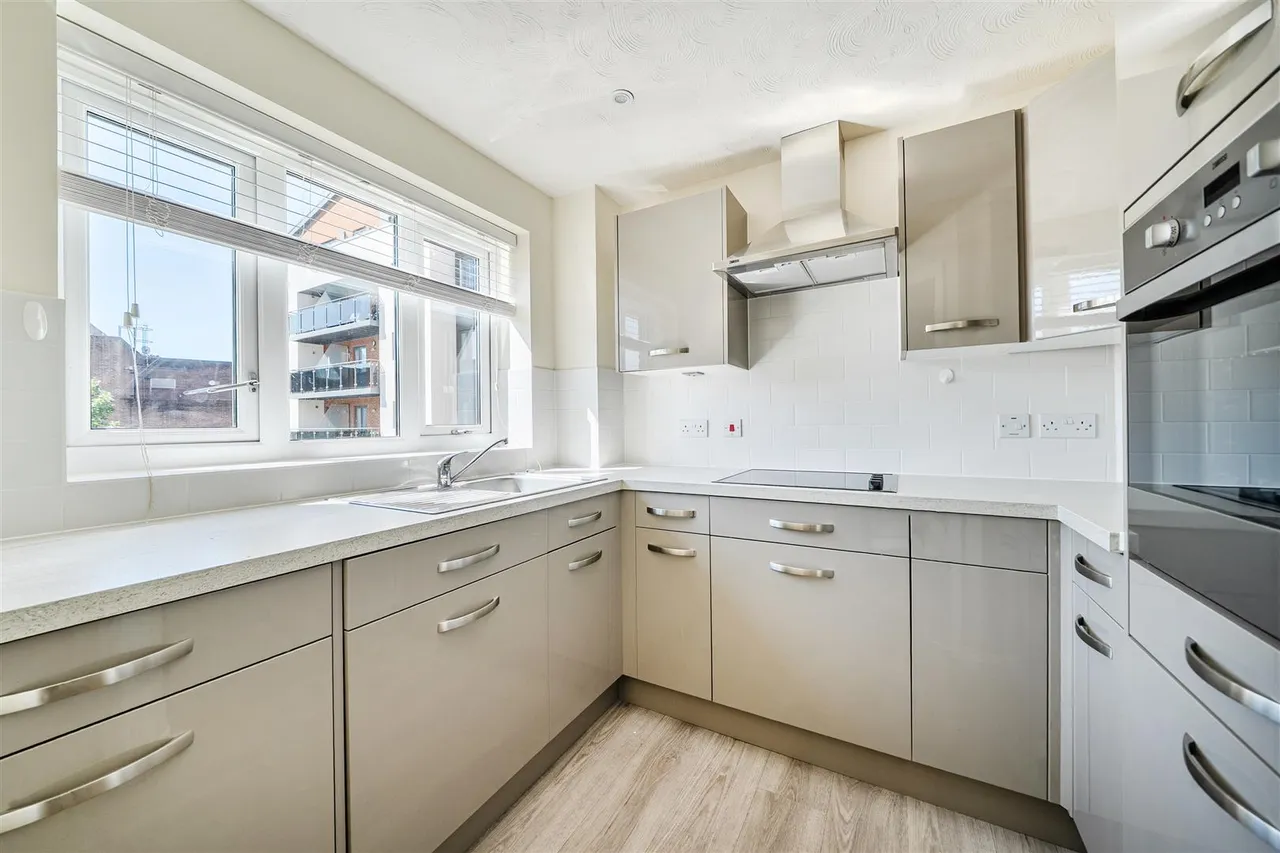 Chantry Street, Andover, SP10, photo 4
