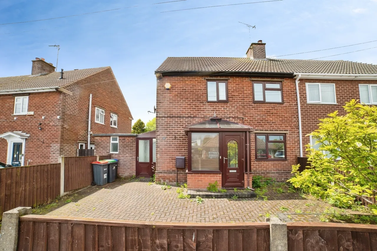 3 bed house for sale — Hill Crescent, Sutton-in-Ashfield, Nottinghamshire, NG17