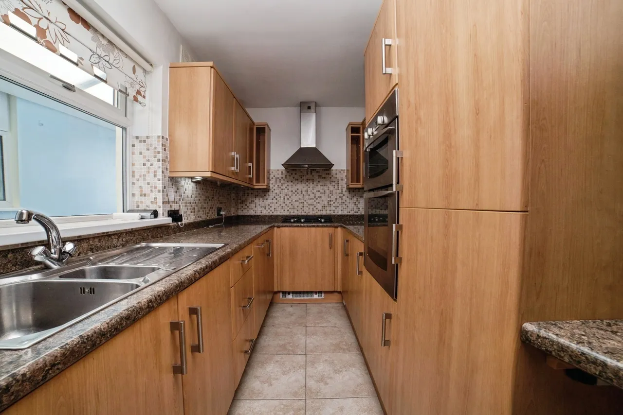 Hill Crescent, Sutton-in-Ashfield, Nottinghamshire, NG17, photo 7