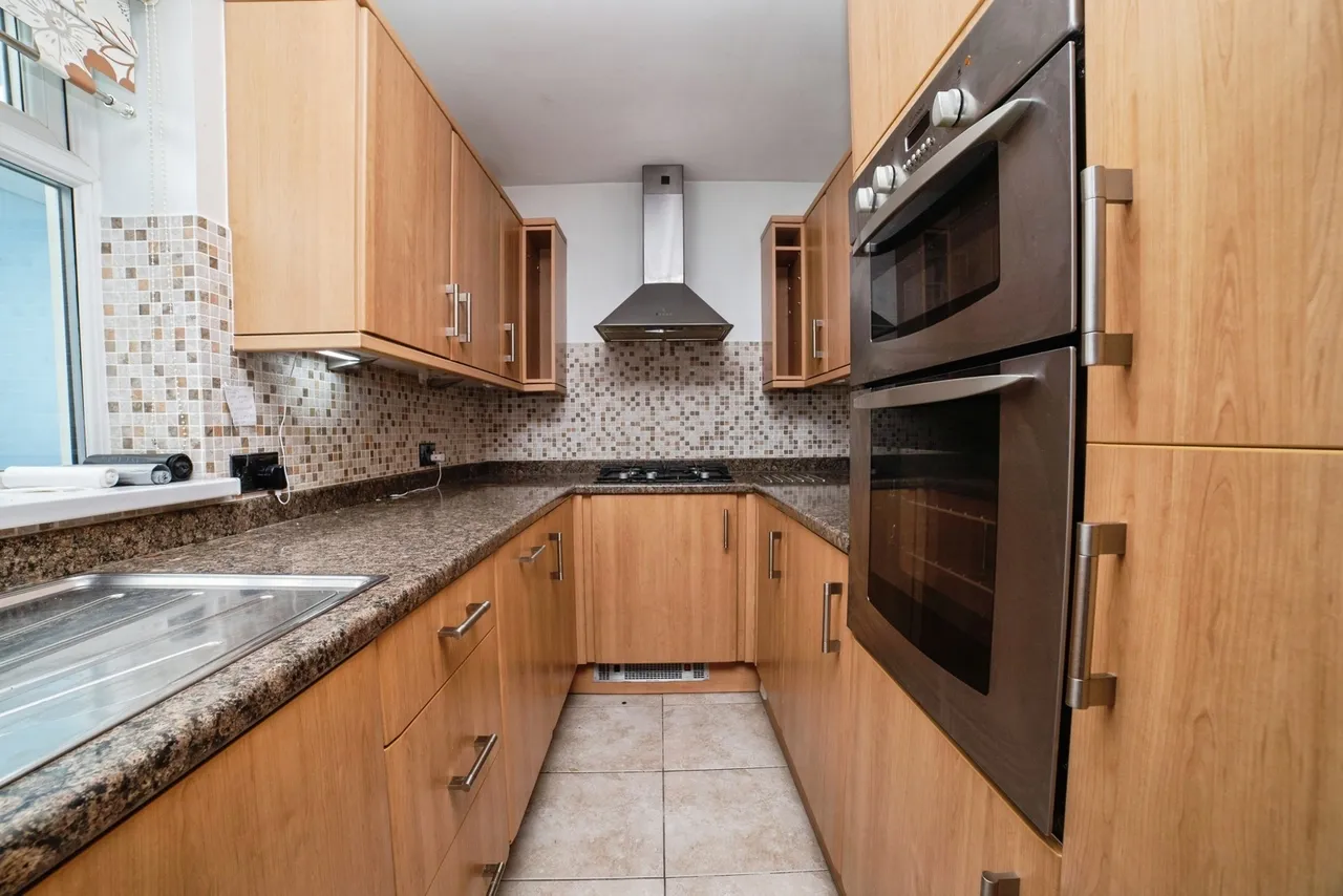Hill Crescent, Sutton-in-Ashfield, Nottinghamshire, NG17, photo 8