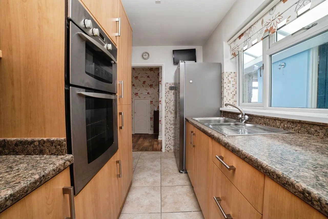 Hill Crescent, Sutton-in-Ashfield, Nottinghamshire, NG17, photo 10