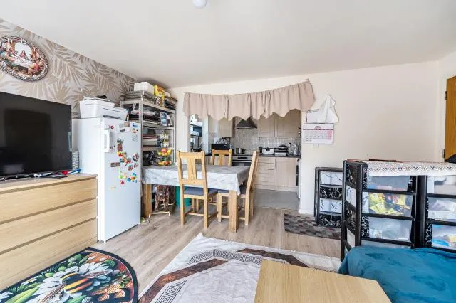 Wexham Road, Slough, SL1, photo 8