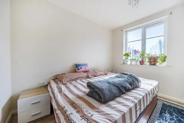 Wexham Road, Slough, SL1, photo 13
