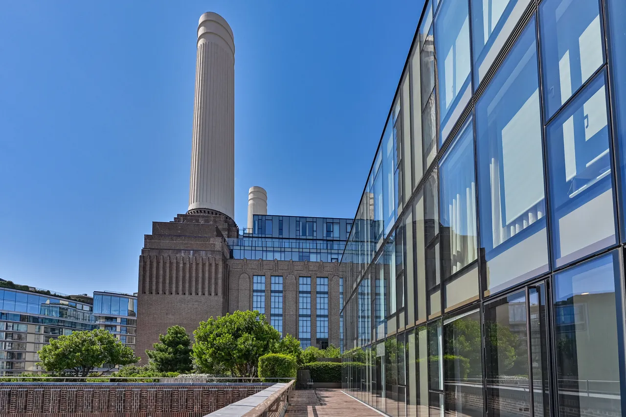 London, SW11, photo 17