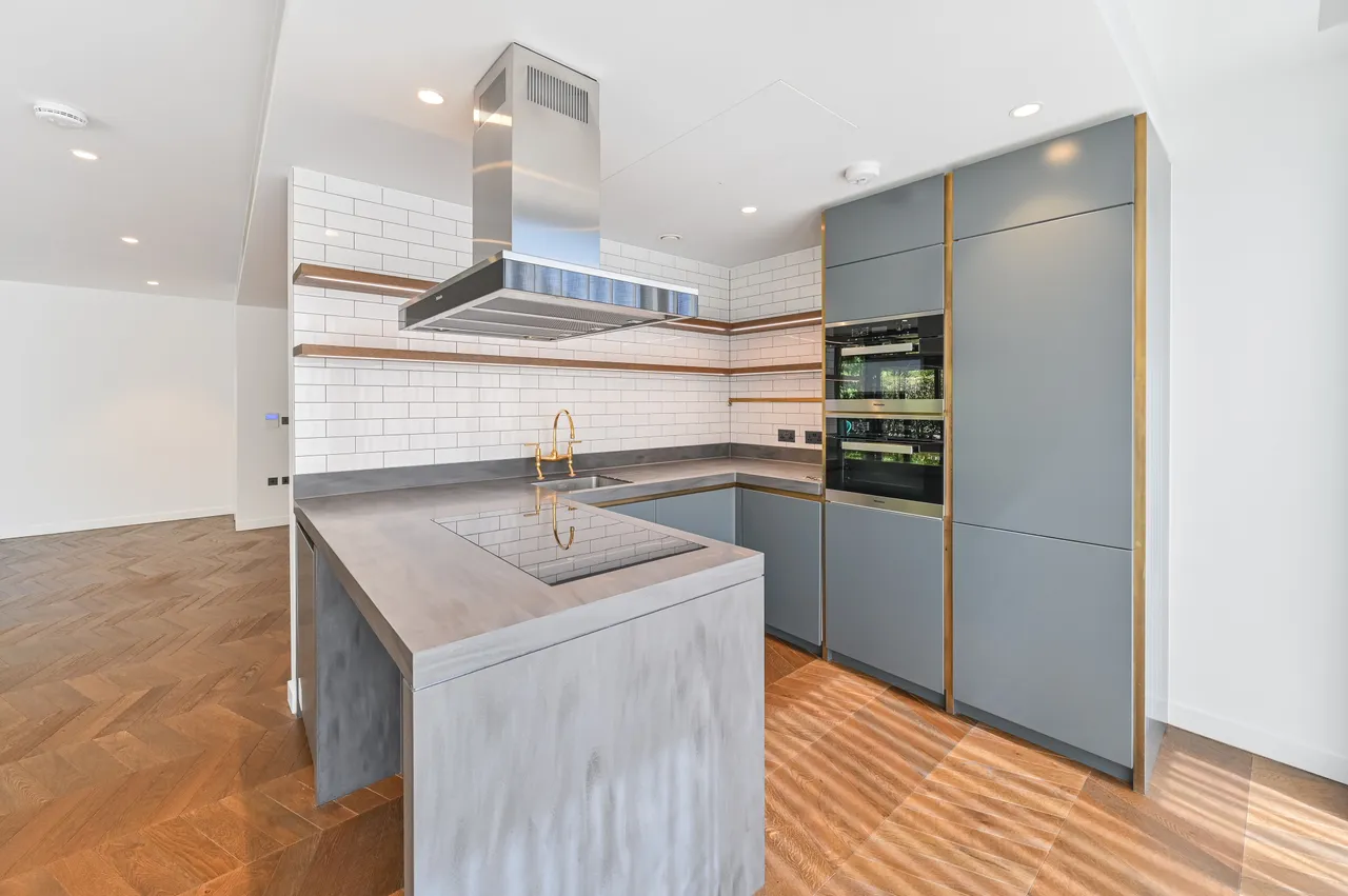 London, SW11, photo 21