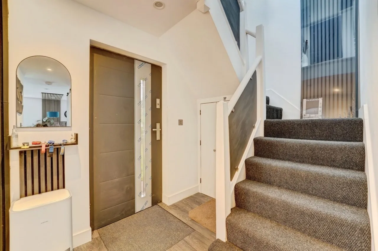Barkers Lane, Bedford, MK41, photo 2