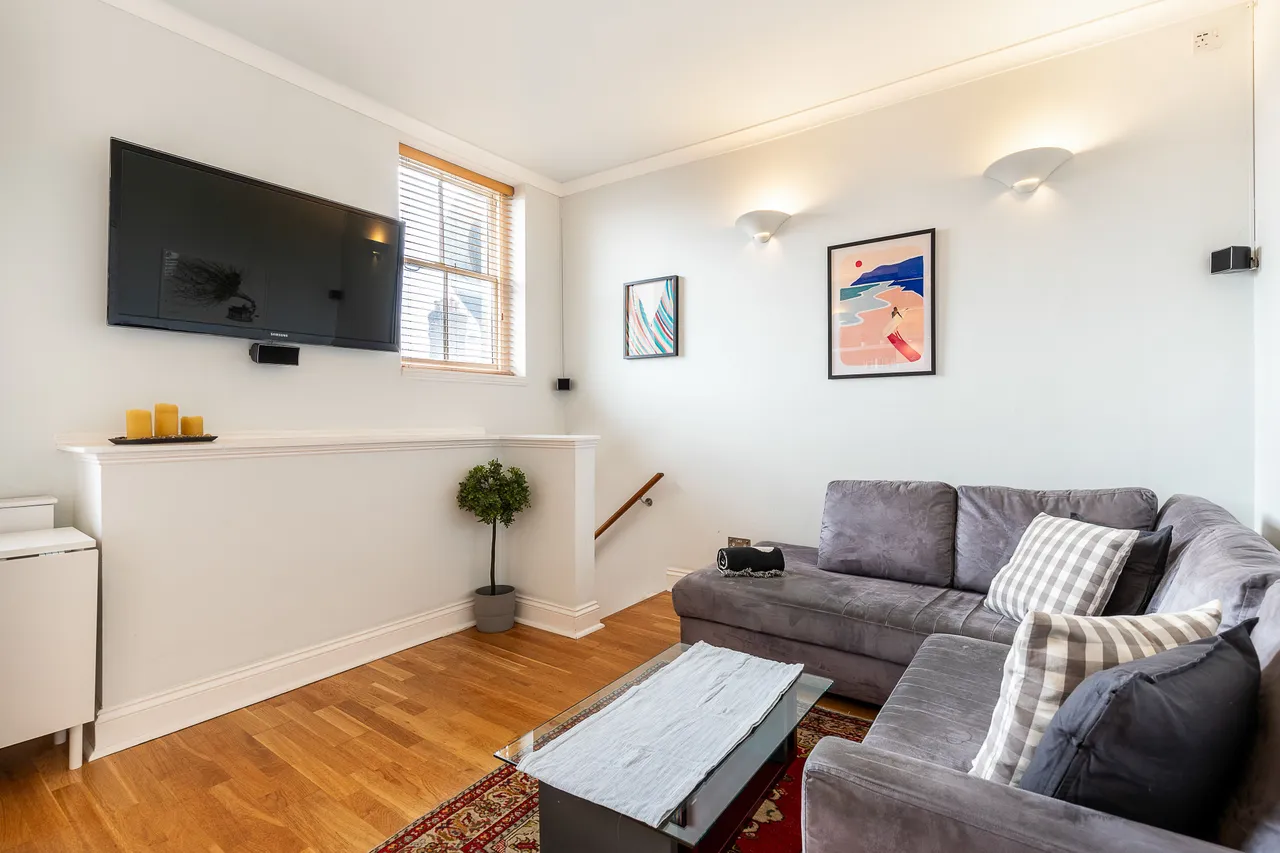 Flat 2, 137 Earls Court Road, London, photo 8