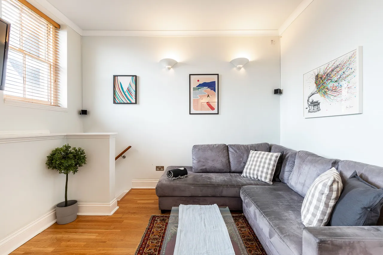 Flat 2, 137 Earls Court Road, London, photo 10