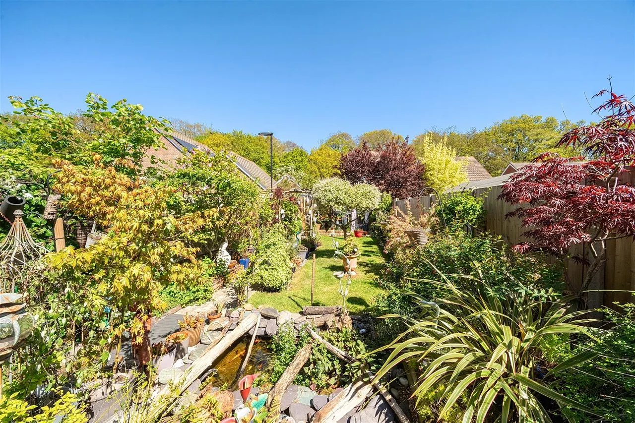 Jellicoe Drive, Sarisbury Green, photo 13