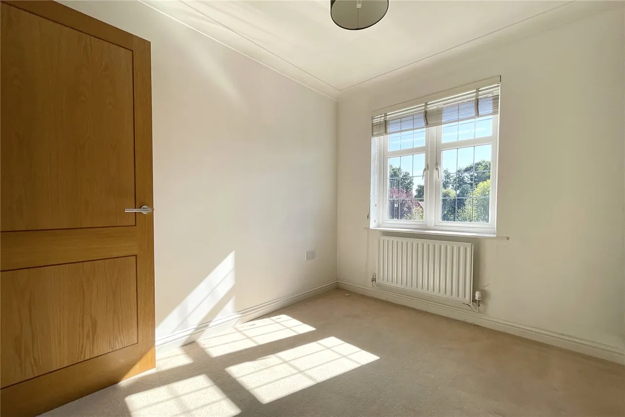 Jenkins Court, Chapel Lane, Bagshot, Surrey, GU19 5DD, photo 7
