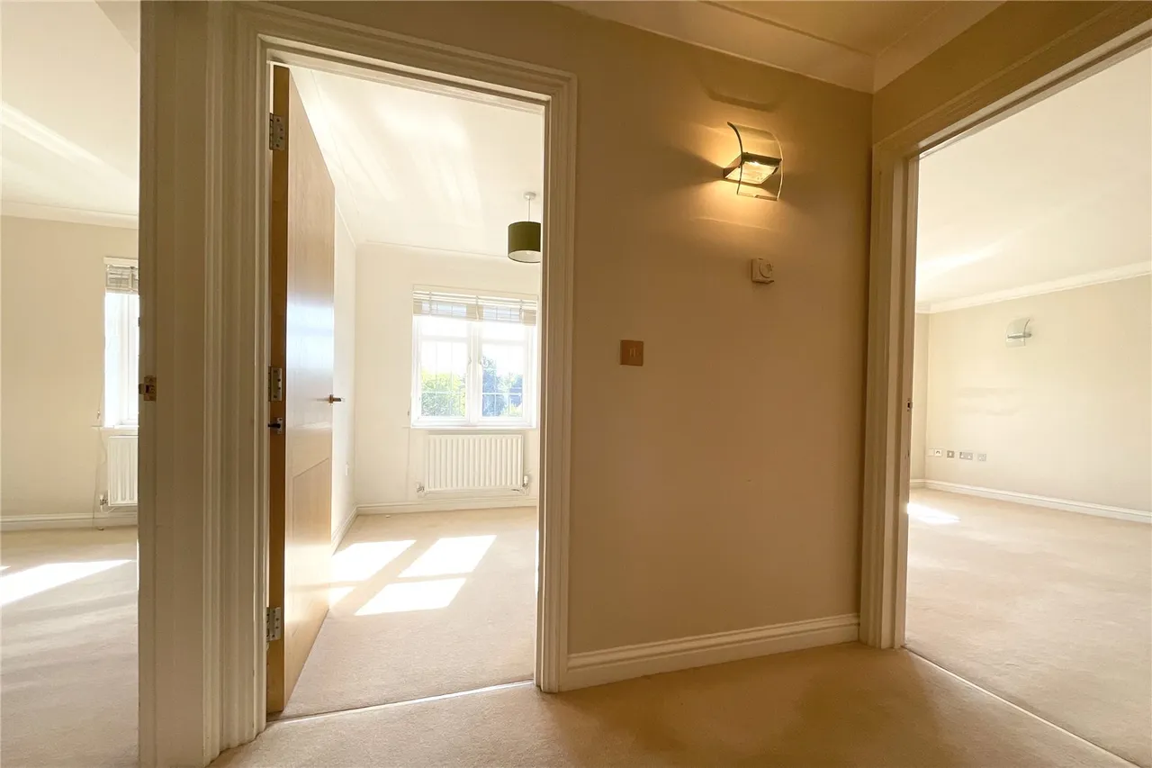 Jenkins Court, Chapel Lane, Bagshot, Surrey, GU19 5DD, photo 9