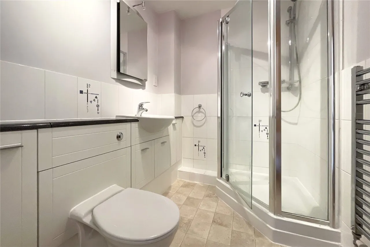 Jenkins Court, Chapel Lane, Bagshot, Surrey, GU19 5DD, photo 6