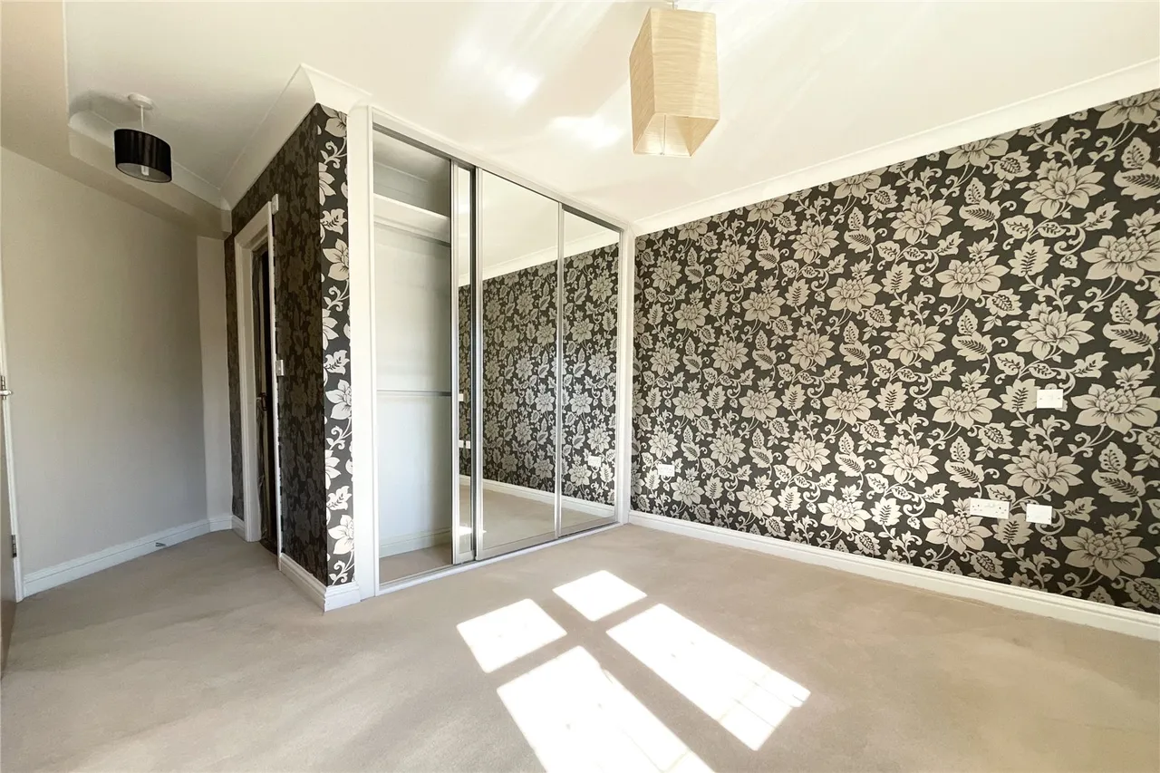 Jenkins Court, Chapel Lane, Bagshot, Surrey, GU19 5DD, photo 5
