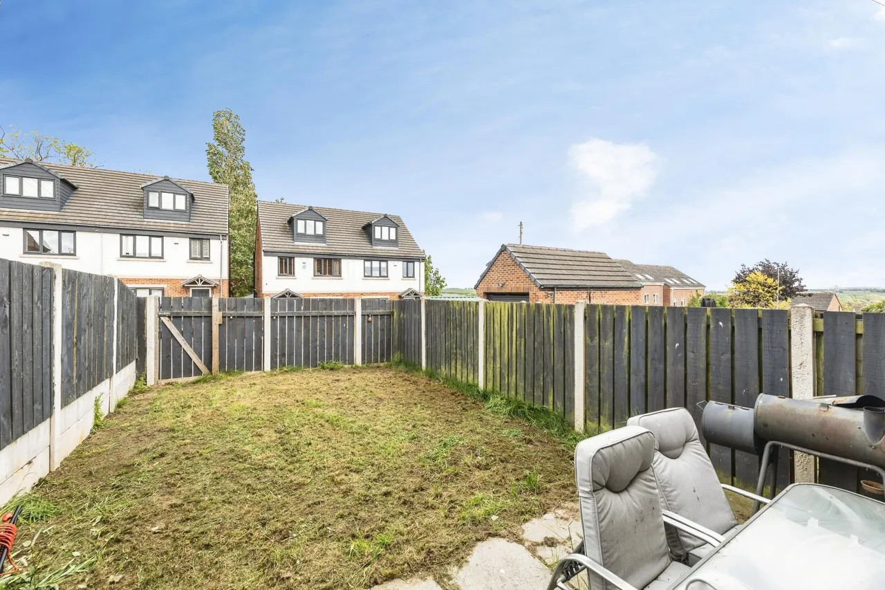 School Street, Upton, WF9, photo 13