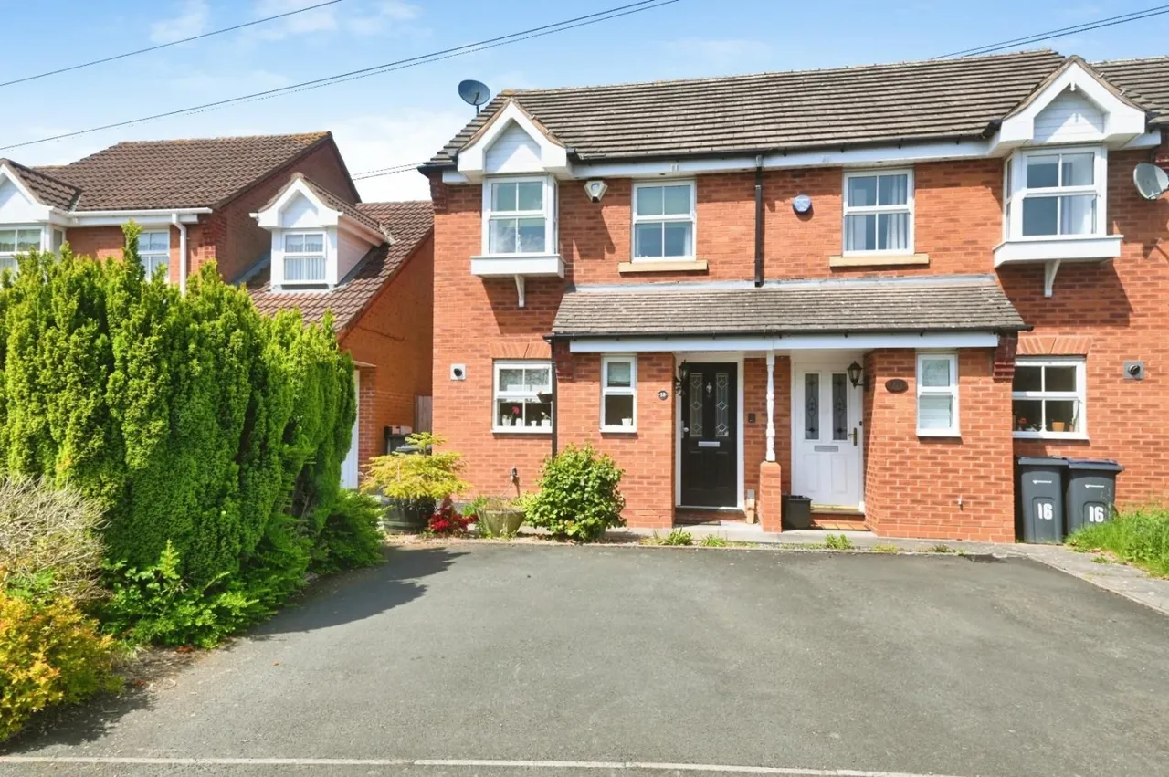 2 bed house for sale — Hollingberry Lane, Sutton Coldfield