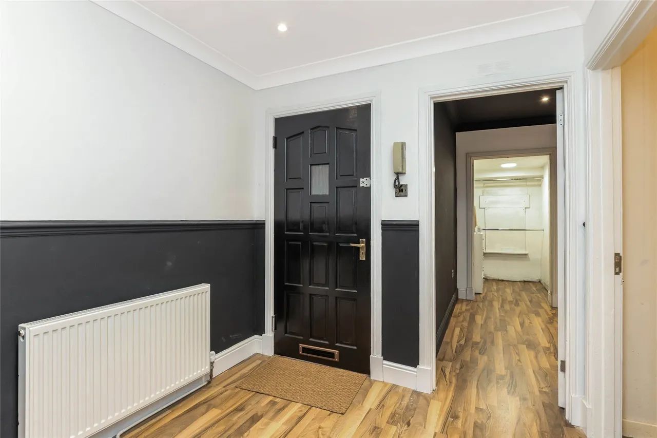 Bell Street, Airdrie, ML6, photo 2