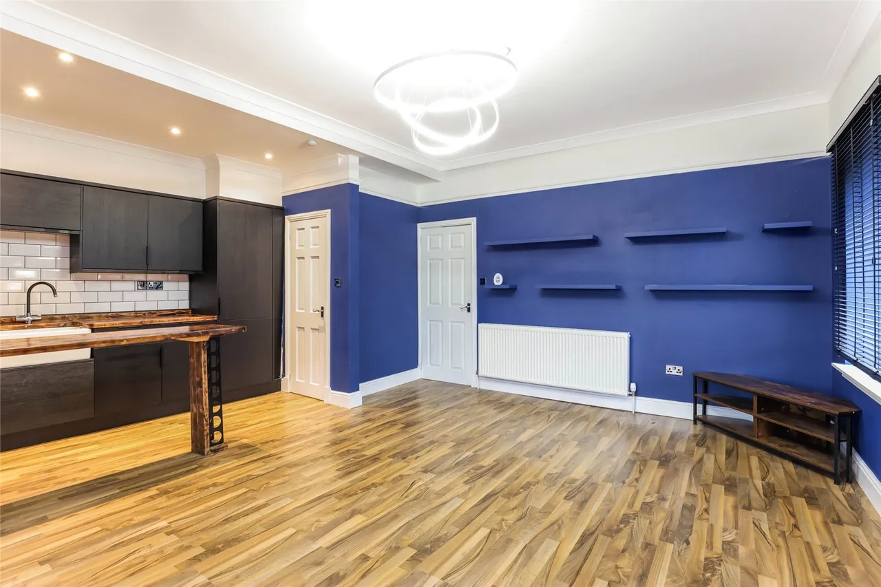 Bell Street, Airdrie, ML6, photo 6