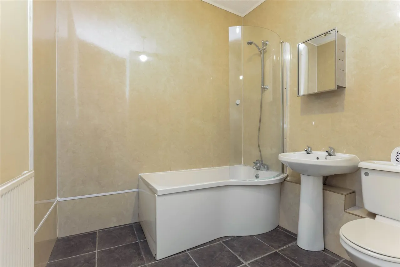 Bell Street, Airdrie, ML6, photo 12