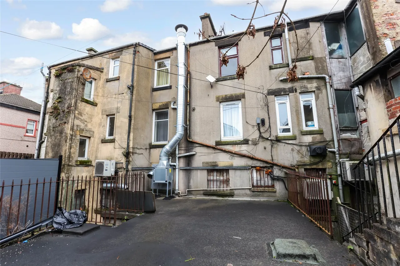 Bell Street, Airdrie, ML6, photo 19