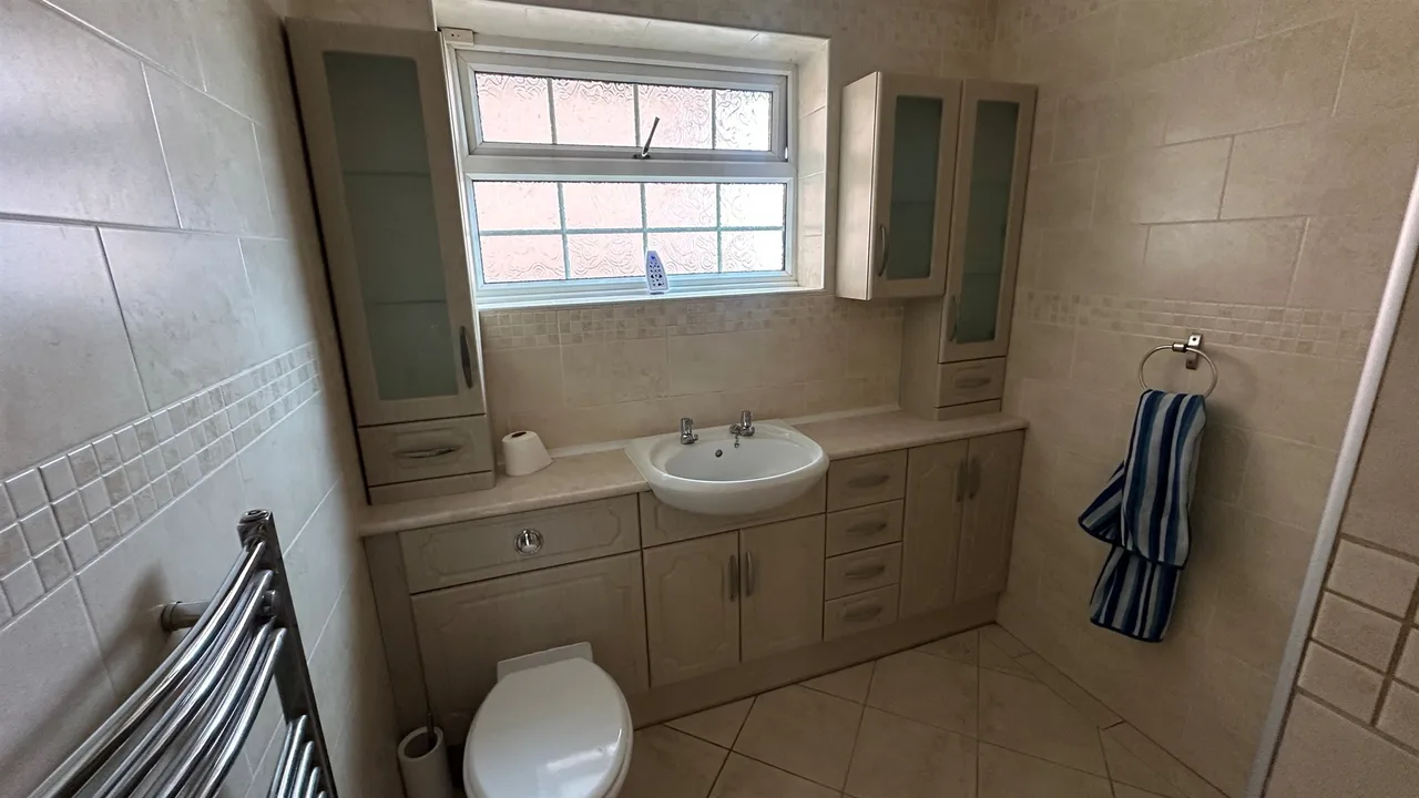 Woburn Close, Balby, Doncaster, photo 9