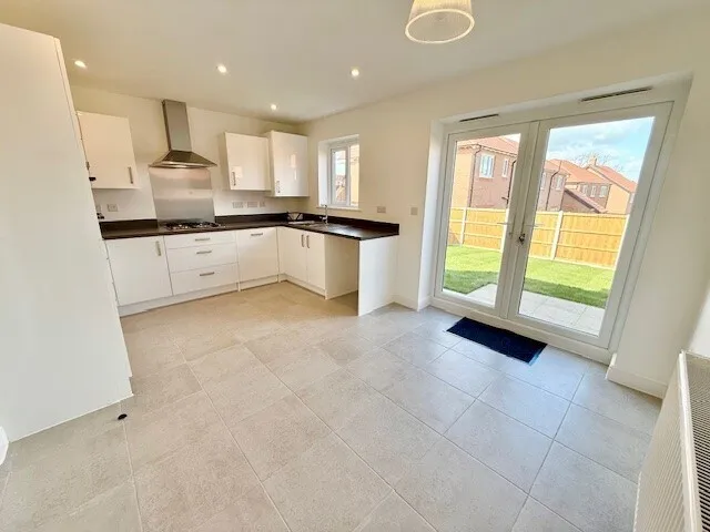 Hurcomb Way, CW1, photo 6
