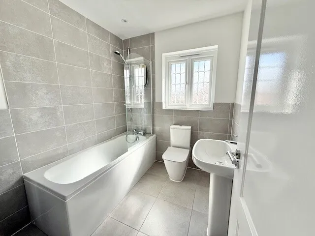 Hurcomb Way, CW1, photo 11