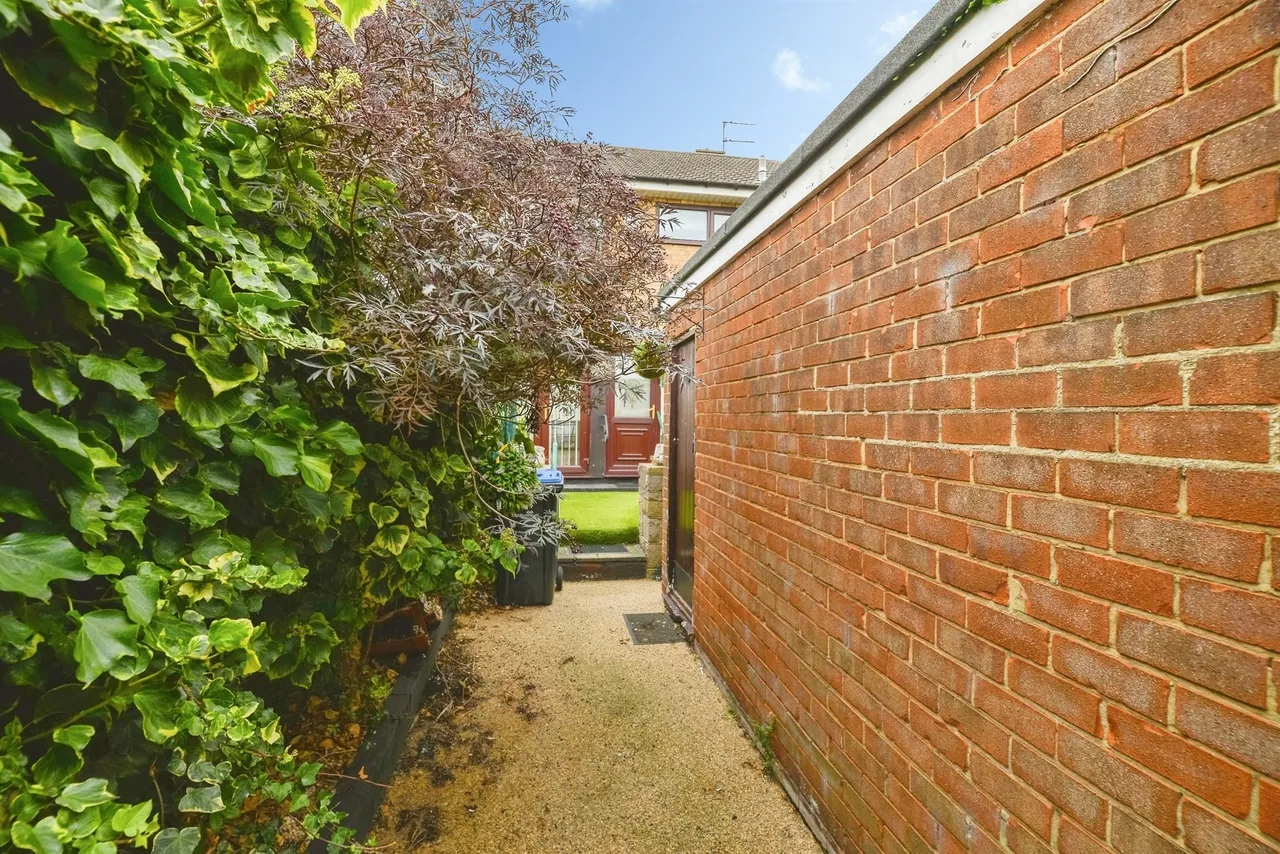 Burwell Road, Middlesbrough, TS3, photo 17