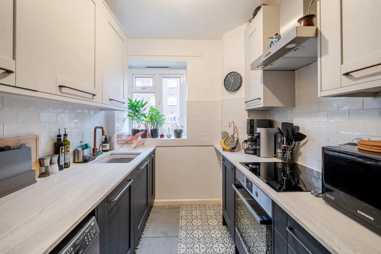 Wesley Close, SE17, photo 2