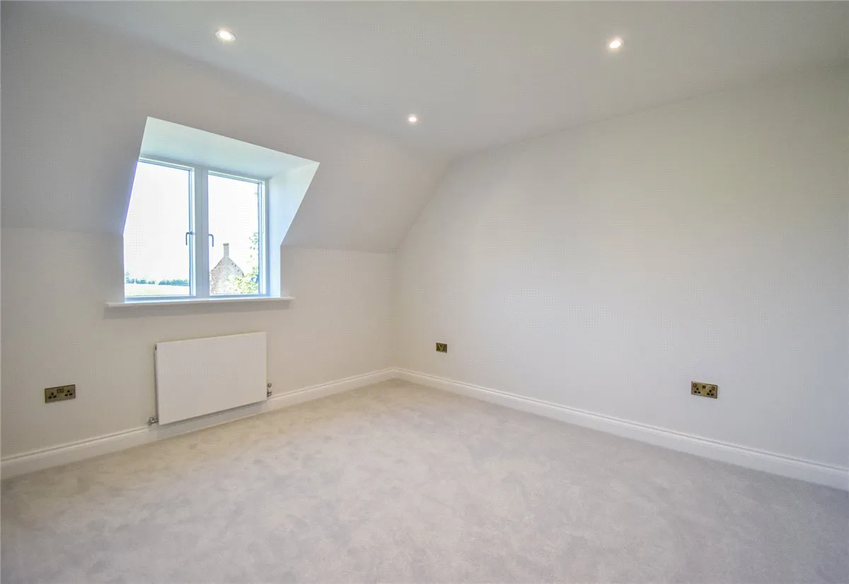 Lower Road, CB7, photo 14