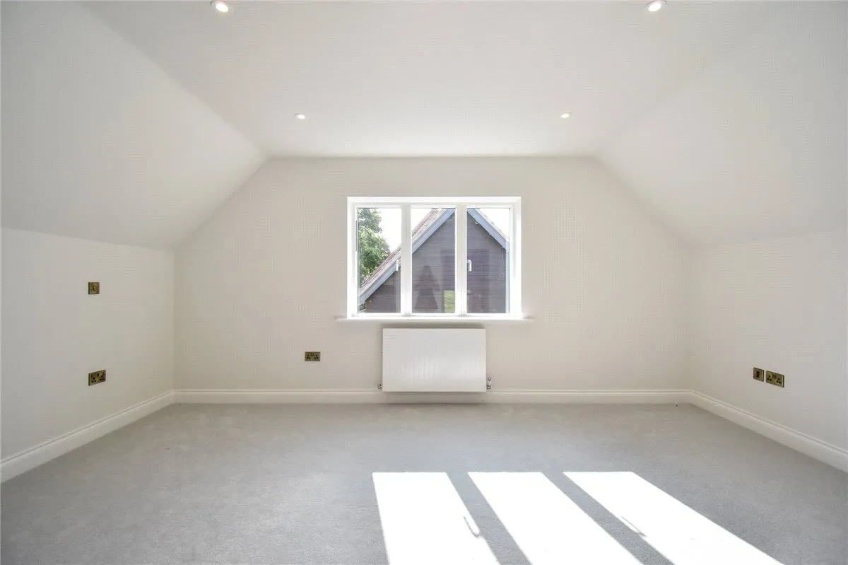 Lower Road, CB7, photo 11
