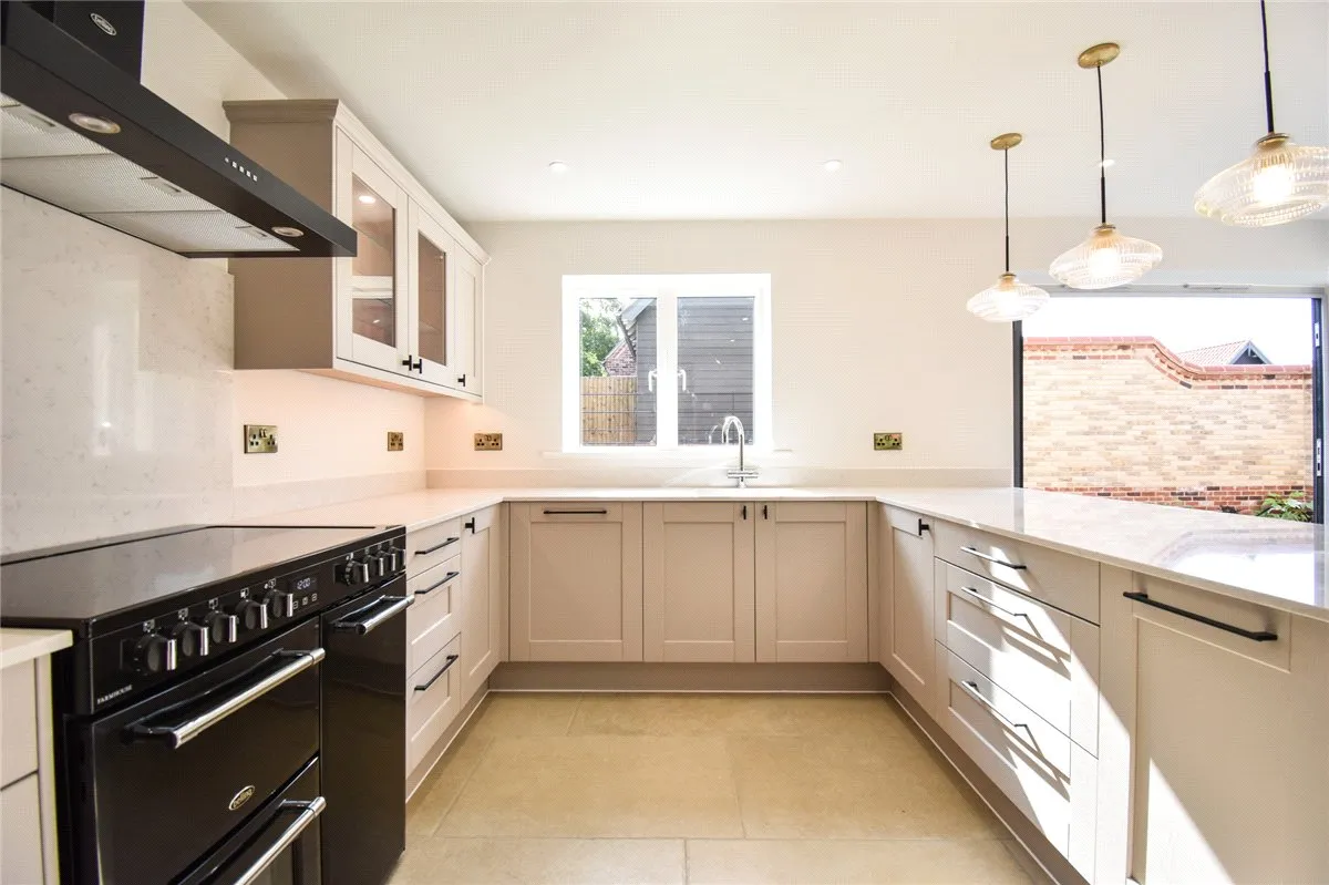 Lower Road, CB7, photo 6