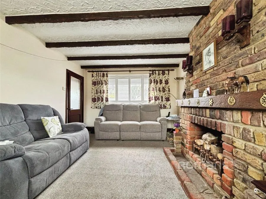 Sandhills Lane, Virginia Water, GU25, photo 3