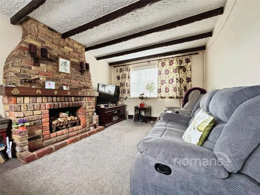 Sandhills Lane, Virginia Water, GU25, photo 2