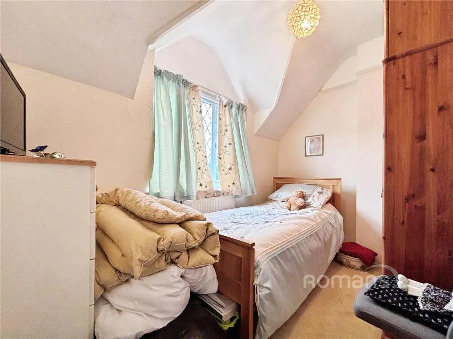 Sandhills Lane, Virginia Water, GU25, photo 7