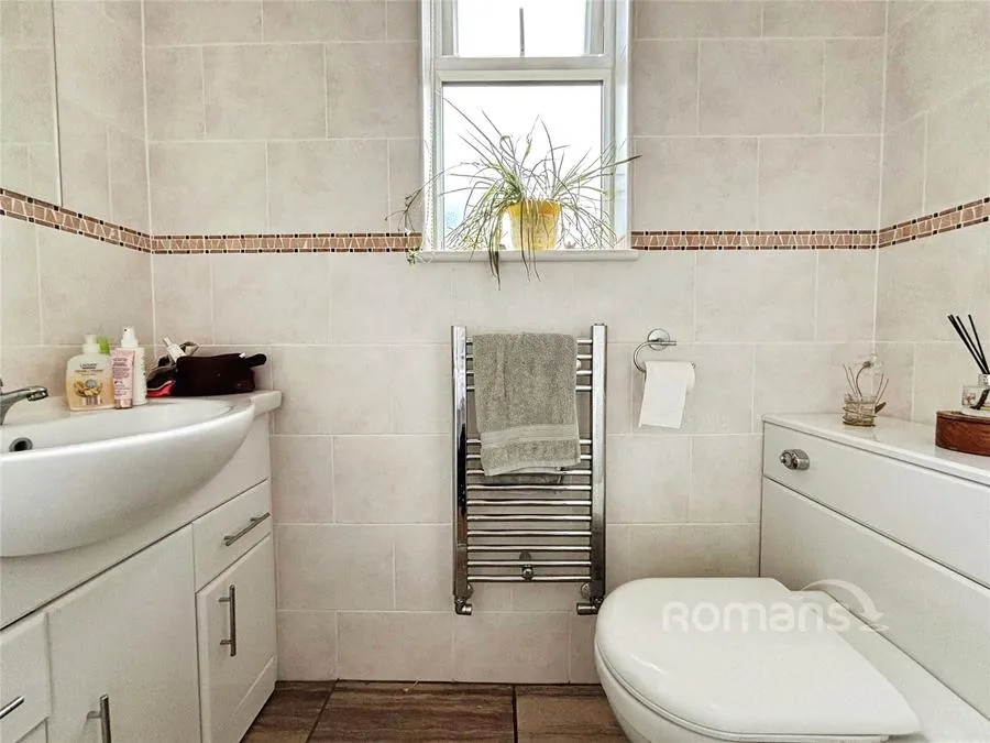 Sandhills Lane, Virginia Water, GU25, photo 15