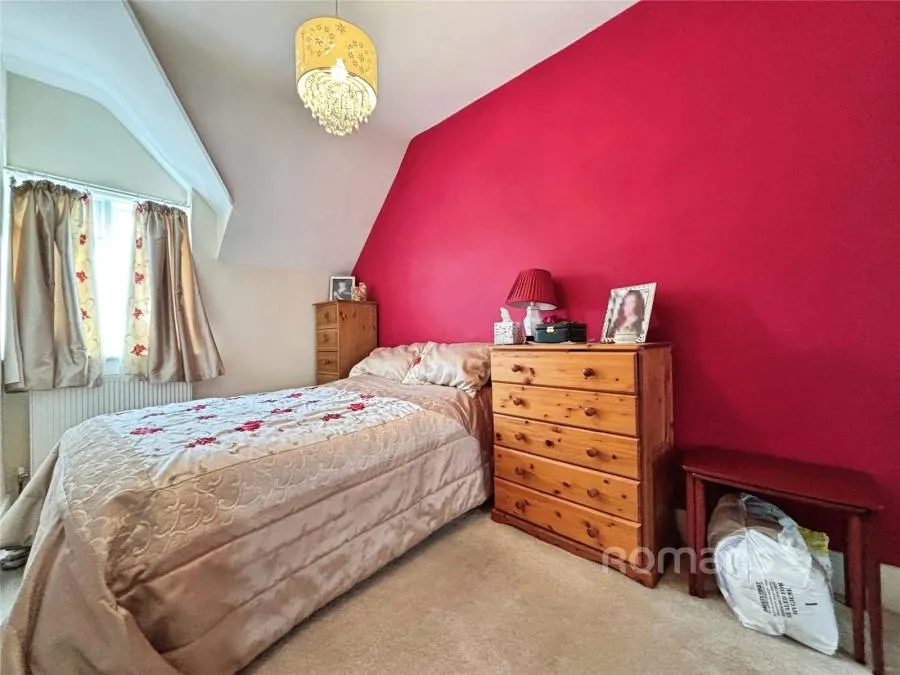 Sandhills Lane, Virginia Water, GU25, photo 9