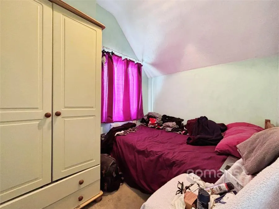 Sandhills Lane, Virginia Water, GU25, photo 8