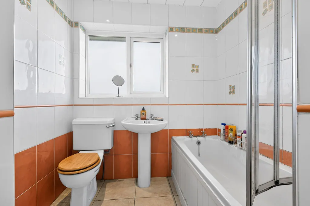 Newcastle Upon Tyne NE12 8DR, NE12, photo 11