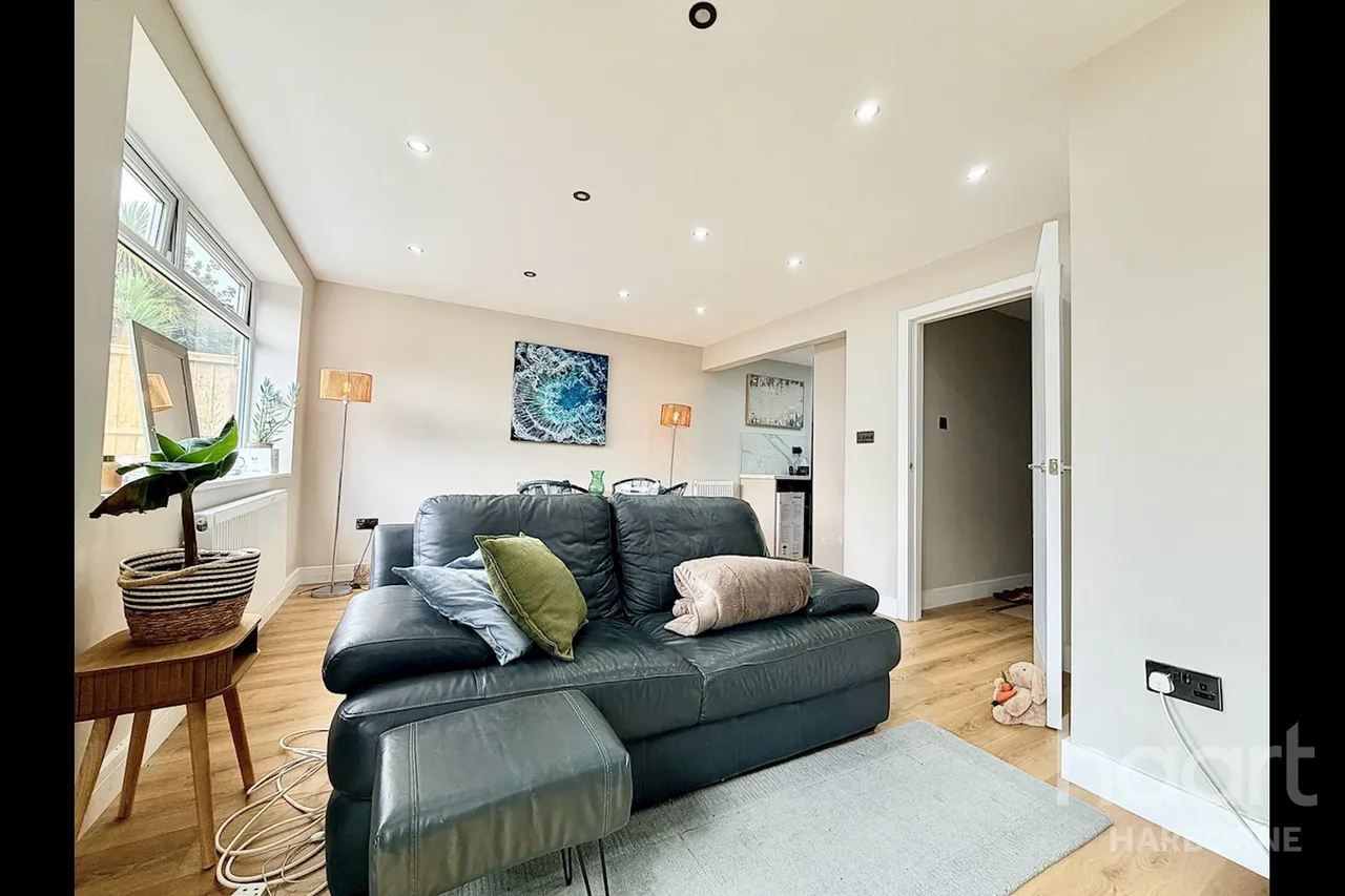 Tennal Road, B32, photo 3