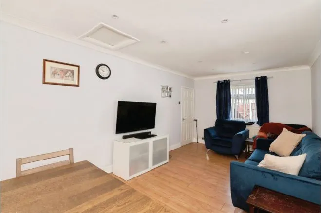 High Road, Benfleet, photo 5