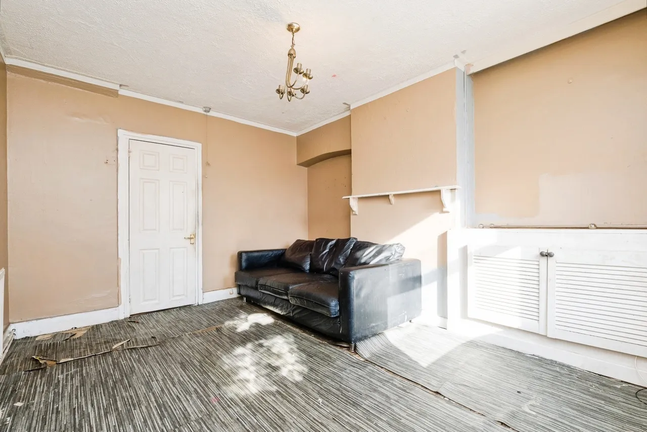 Broadway, Rainham, RM13, photo 7