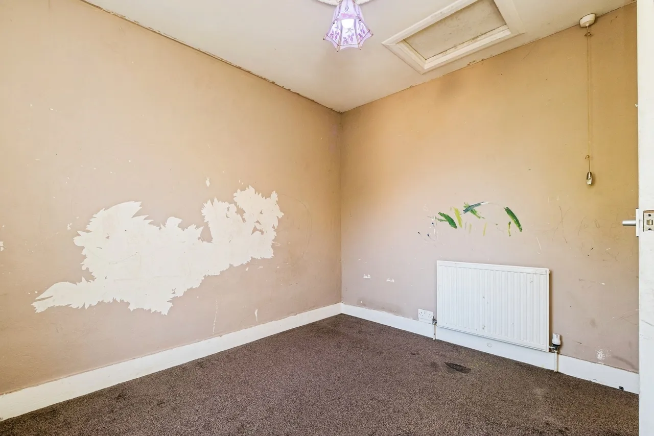 Broadway, Rainham, RM13, photo 26