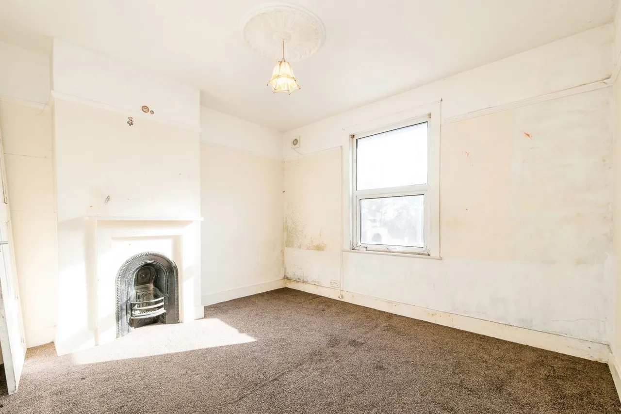 Broadway, Rainham, RM13, photo 9