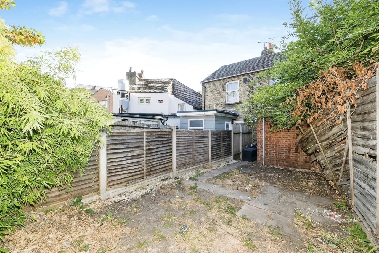 Broadway, Rainham, RM13, photo 12