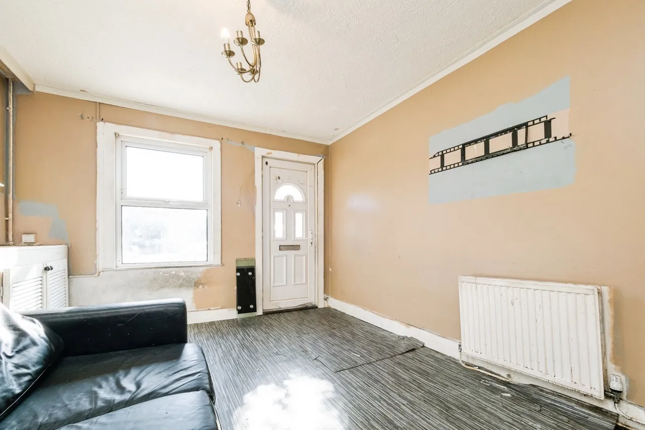 Broadway, Rainham, RM13, photo 11