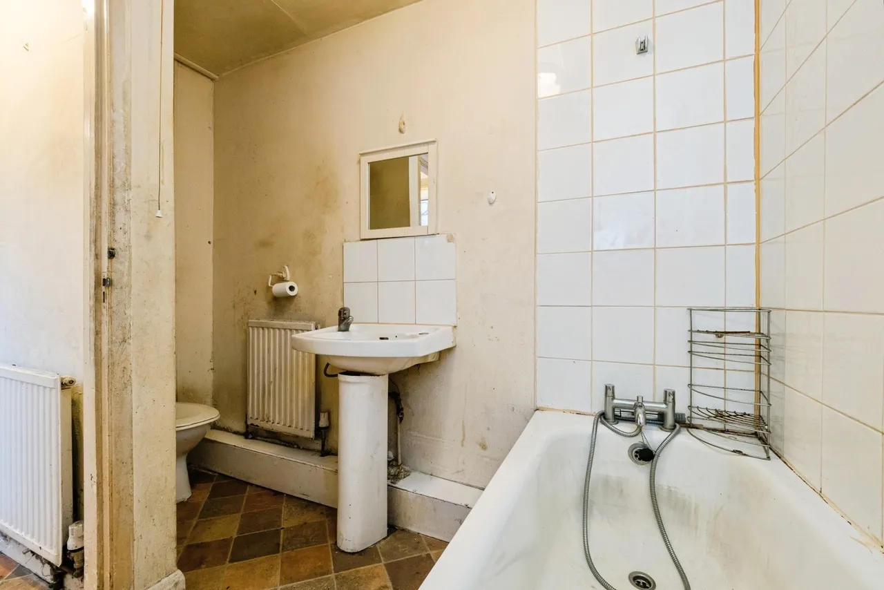 Broadway, Rainham, RM13, photo 8